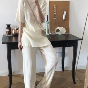Blouse and pants set